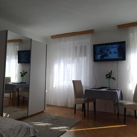 Апартаменты Dom Ter Apartman Сегед Экстерьер фото